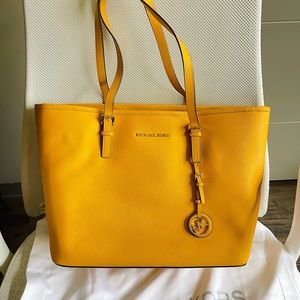 Used MICHAEL KORS Jet Set Travel Top Zip Sun Yellow Leather Tote